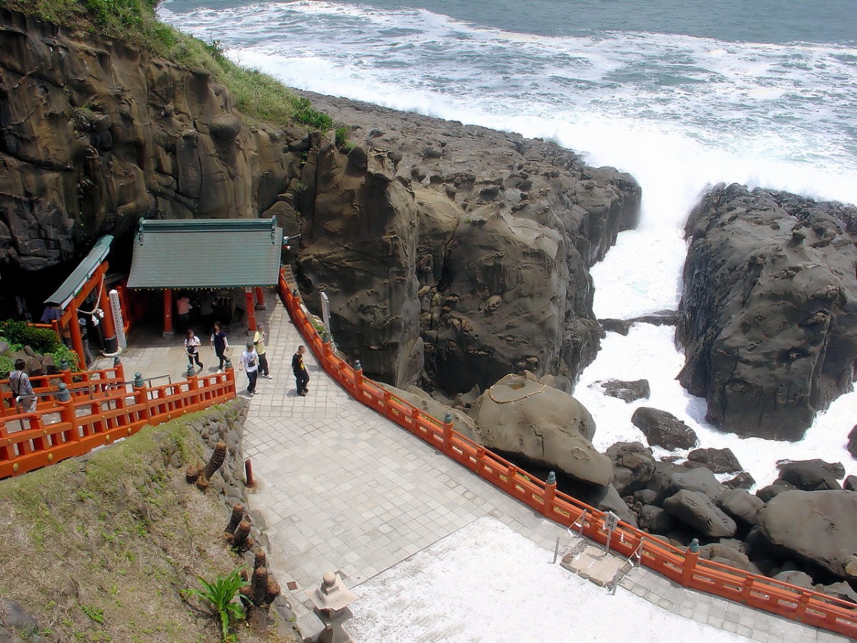 3. ศาลเจ้าอุโดะ (Udo Jingu Shrine)