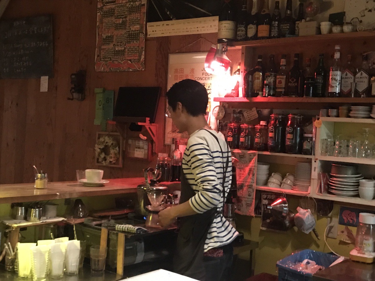 1. Kamogawa Café