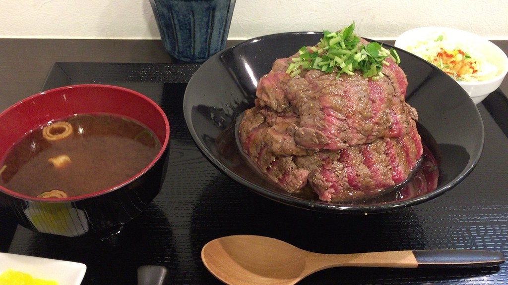 京都在地人的完美和牛丼飯｜すてーき丼屋