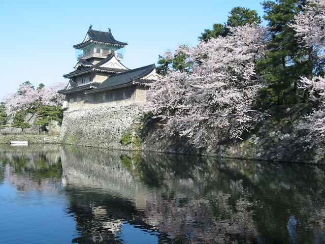 1 ปราสาทโทยามะ (Toyama Castle)
