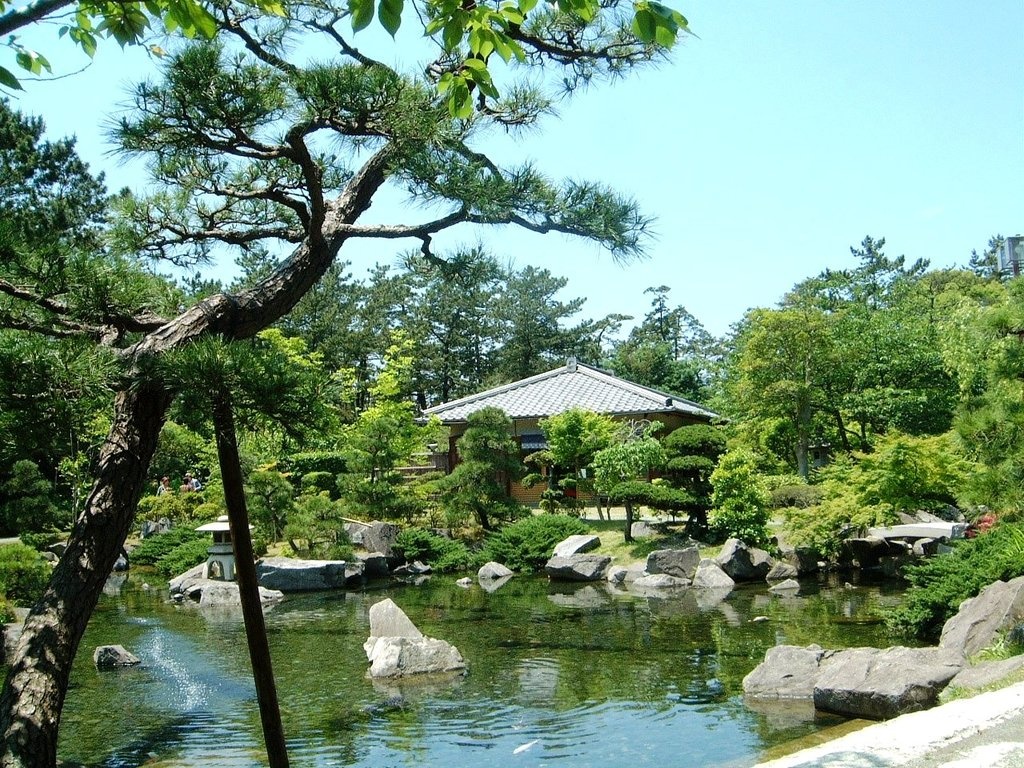 9. Stroll inside Hayama Shiosai Park
