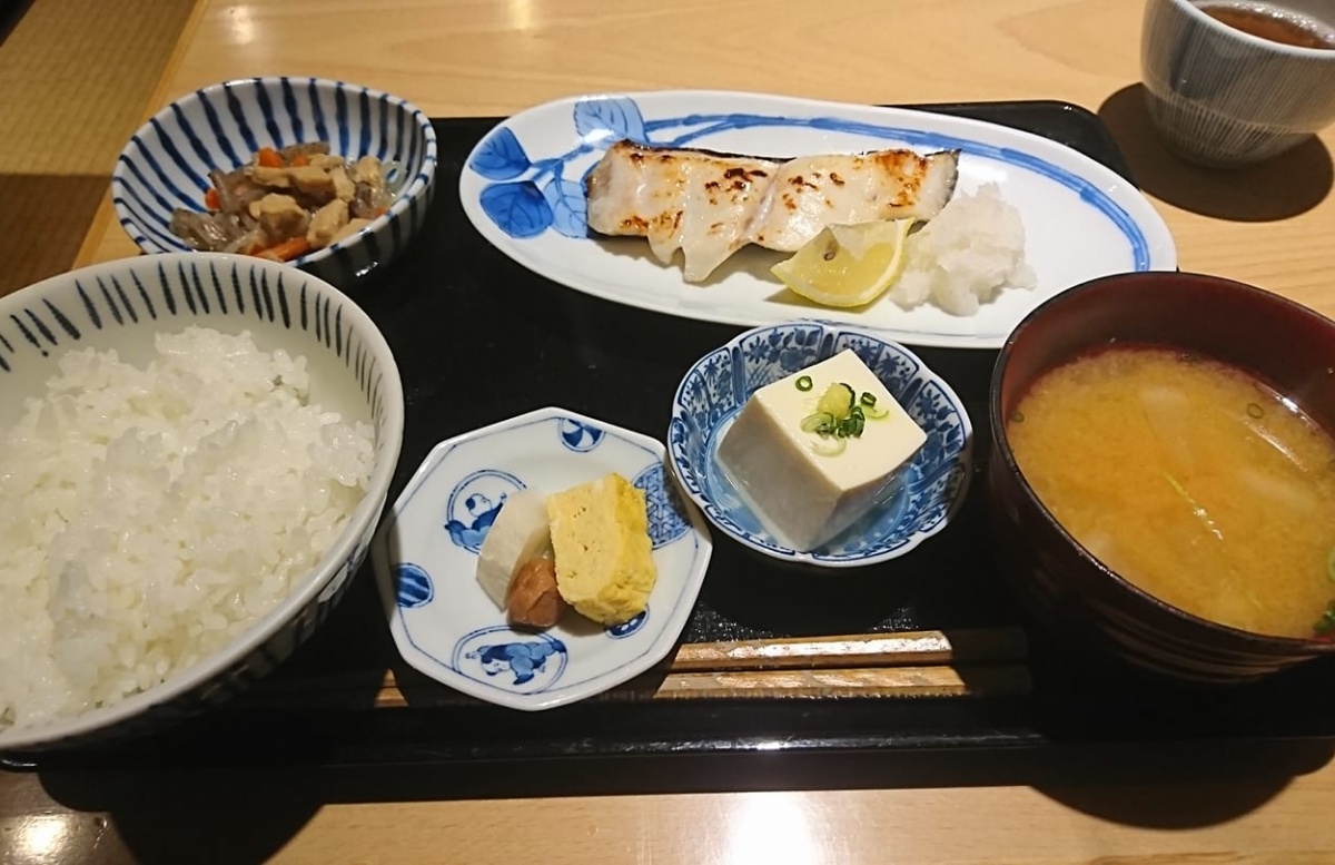 新宿午餐推荐5 — 家庭口味的传统日式定食