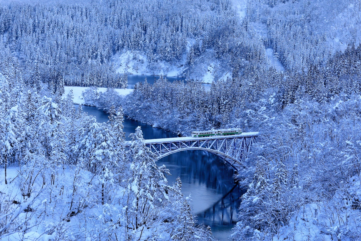 วันที่ 3 รถไฟสายทาดามิ (Tadami Line)