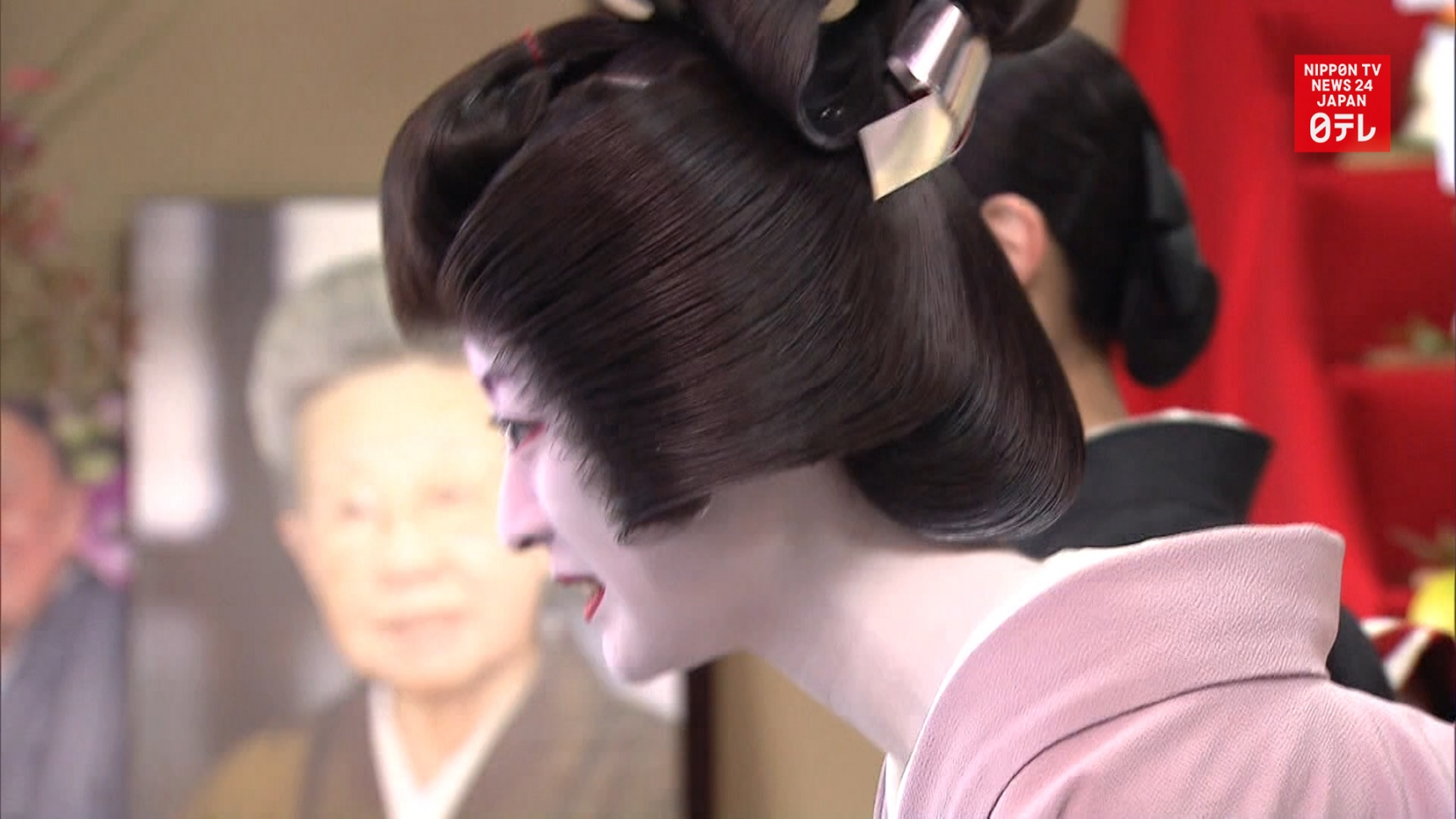 Geisha in Kyoto Prepare for New Year