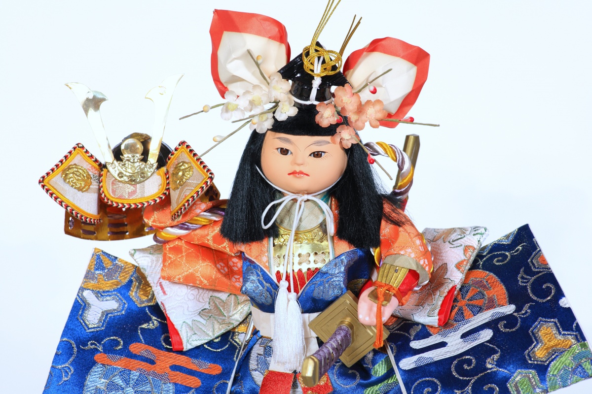 8. ตุ๊กตาฮากาตะ (Hakata Ningyo)
