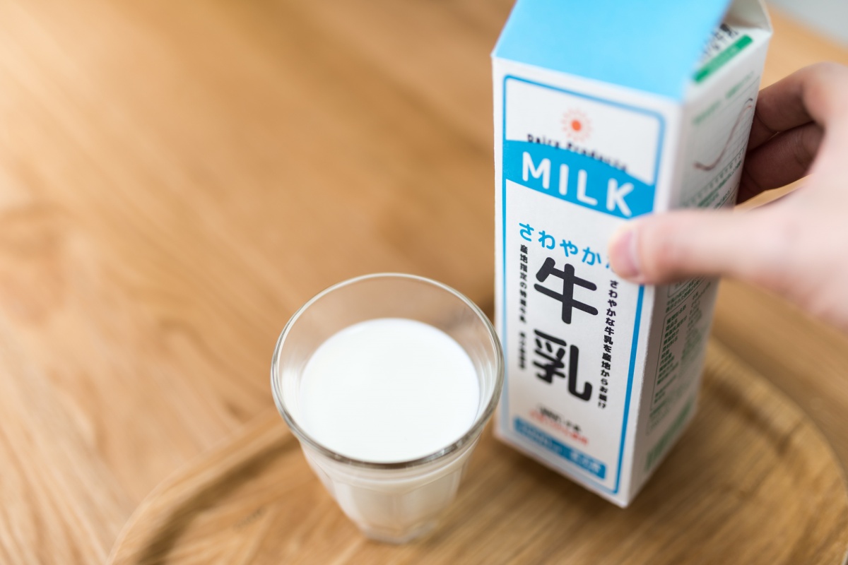 藍白包裝的牛奶比較好喝？