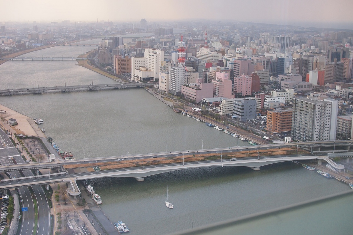 2:00pm: Panoramic Views of Niigata From Toki Messe