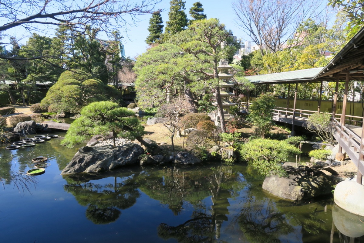 A Temple’s Serene Garden and Buddhist Art