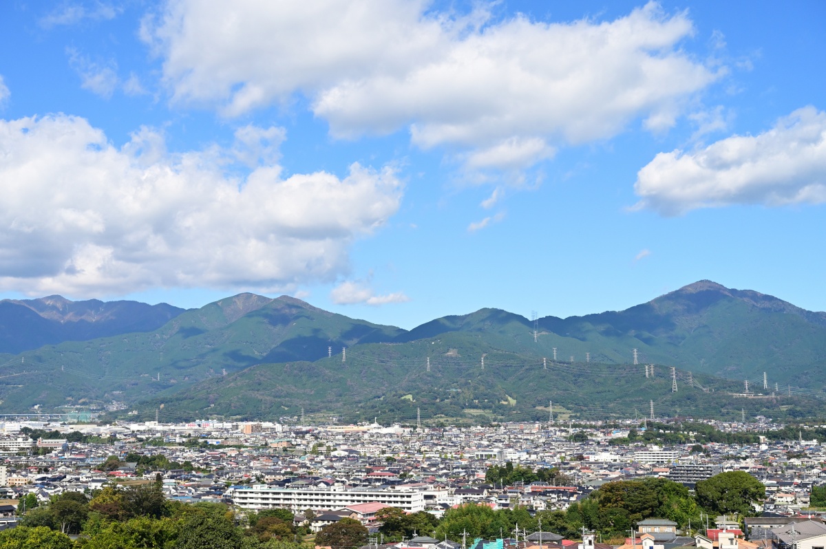 เส้นทางเดินป่าฤดูใบไม้ผลิที่ภูเขาโอยามะ (Mt.Oyama)  จังหวัดคานากาว่า (Kanagawa)