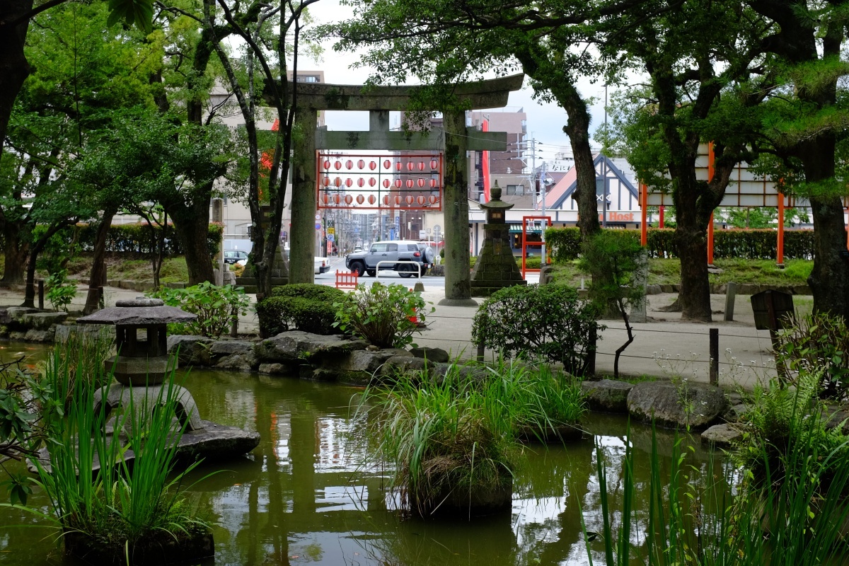 11:00: Sumiyoshi Shrine and Tea at Rakusuien Garden