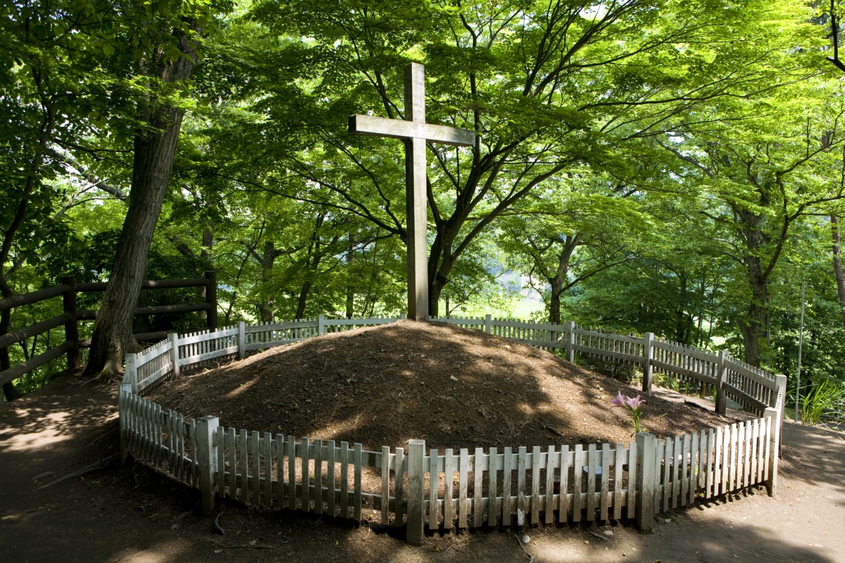 1. หลุมฝังศพของพระคริสต์ (Tomb of Christ) จังหวัดอาโอโมริ (Aomori)