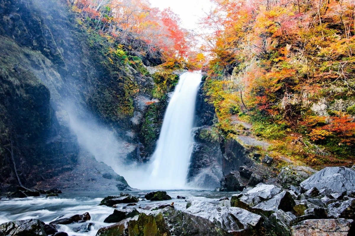 13.  น้ำตกอากิอุโอทาคิ จังหวัดมิยางิ (Akiu Otaki Falls, Miyagi)