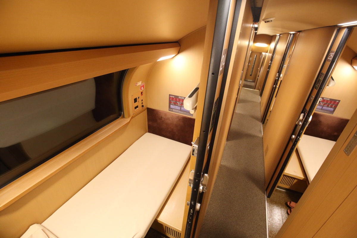 日本目前唯一僅存的定期寢台特急列車「Sunrise Express」