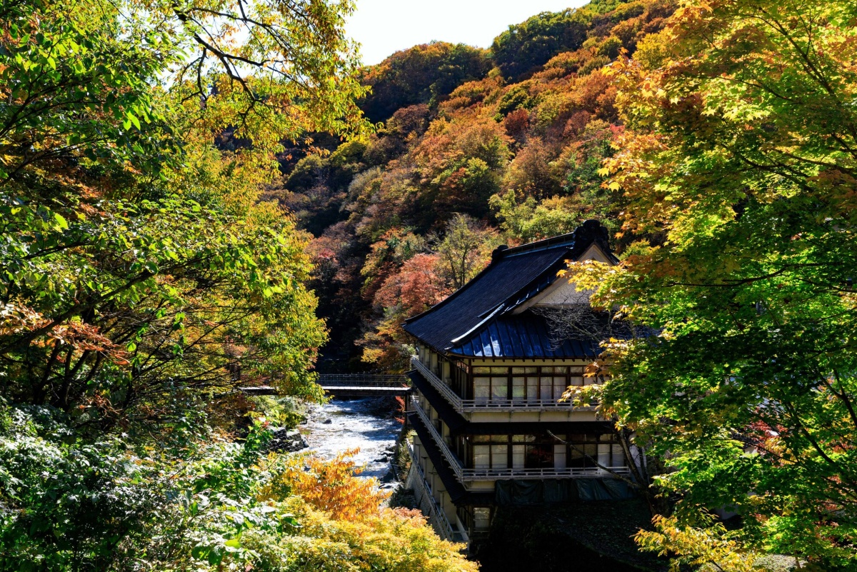 1. ทาการางาวะ ออนเซ็น (Takaragawa Onsen)