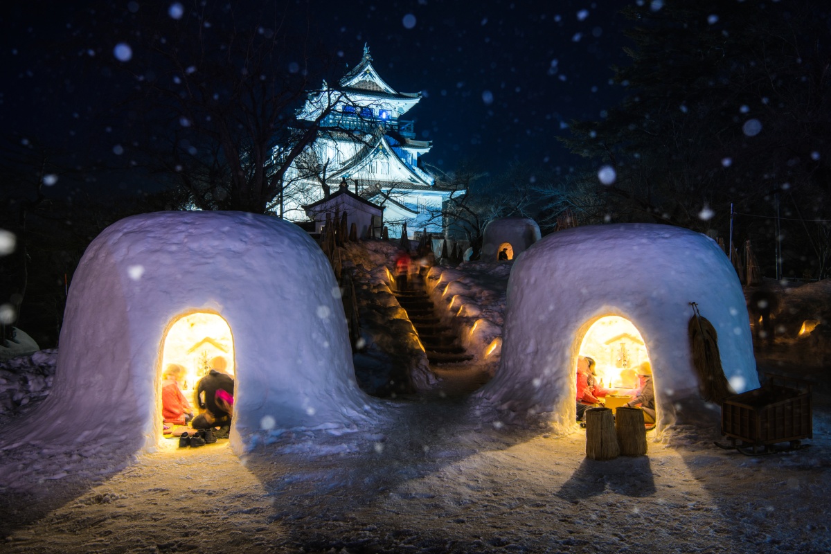 6. เทศกาลหิมะโยโคเตคามาคุระ จังหวัดอาคิตะ (Yokote Kamakura Snow Festival, Akita)