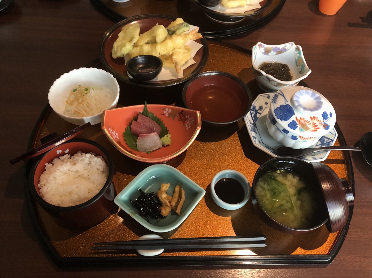 12:30 pm: Japanese-style cuisine at Matsuya Honkan Solo