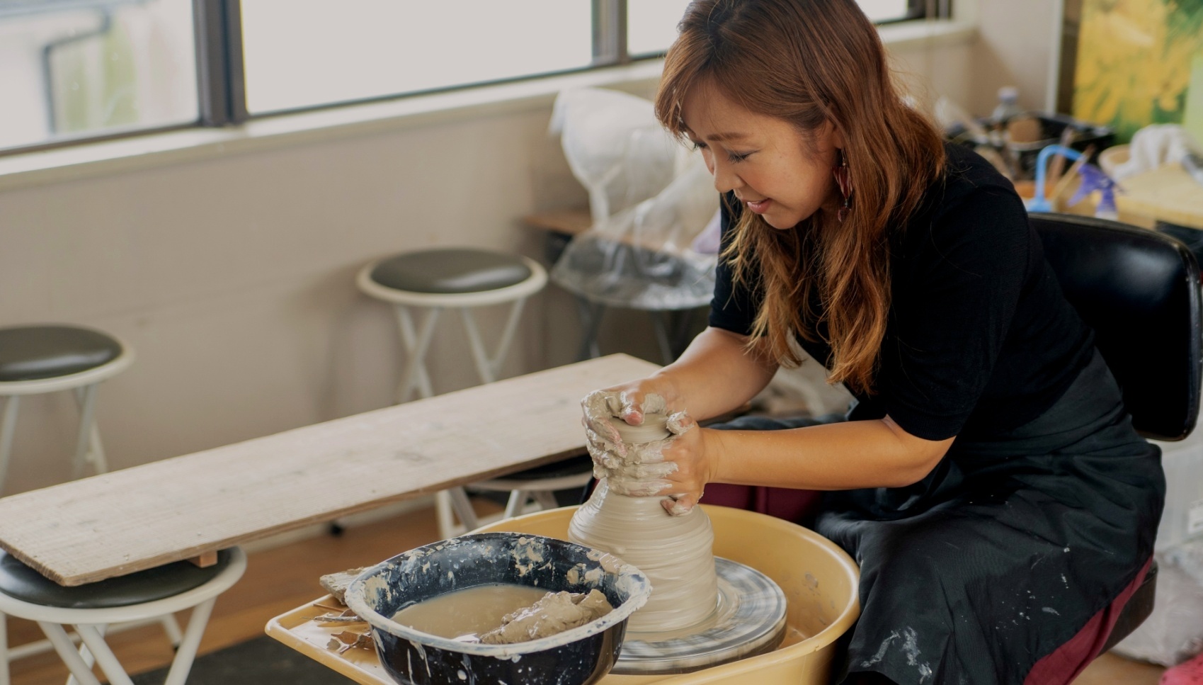 日本匠人：给传统陶艺以新风的林侑子