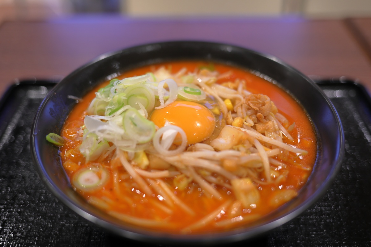 4. กิมจินัตโต๊ะราเม็ง（Kimchi Natto Ramen/キムチ納豆ラーメン）จังหวัดอิวาเตะ (Iwate/岩手県)