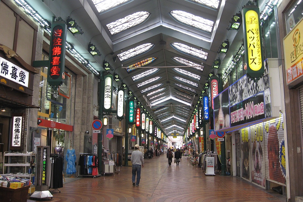歷史悠久、岡山最長的逛街聖地｜表町商店街