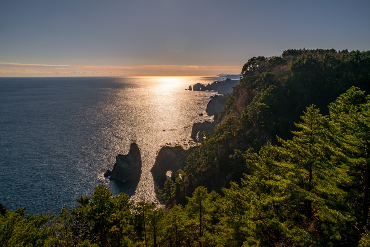 A hard-day’s hike: the spectacular cliffs of Kitayamazaki: