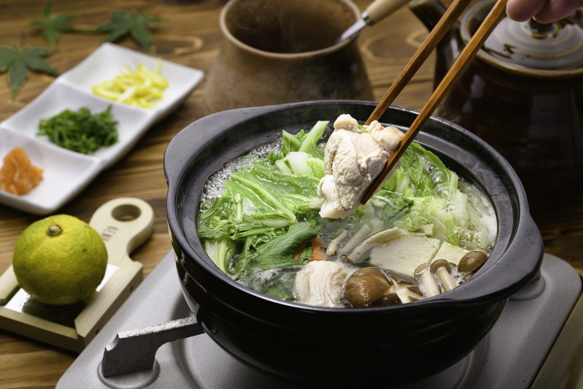 水炊鍋（水炊き）是什麼？博多雞肉鍋的純粹之美