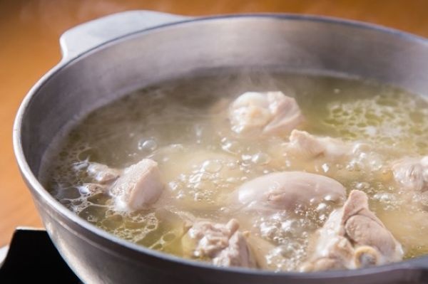 大濠公園旁的清澈系翹楚｜博多水炊き専門 橙