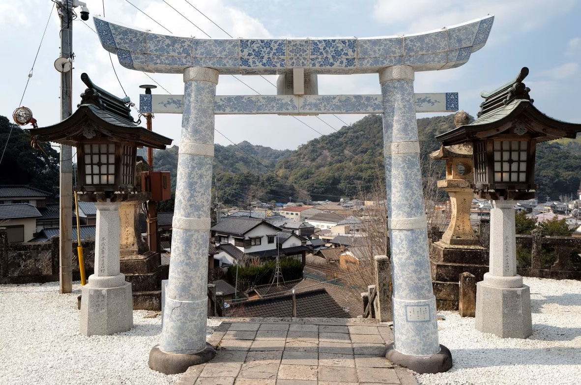 内山：鲜活的瓷器小镇