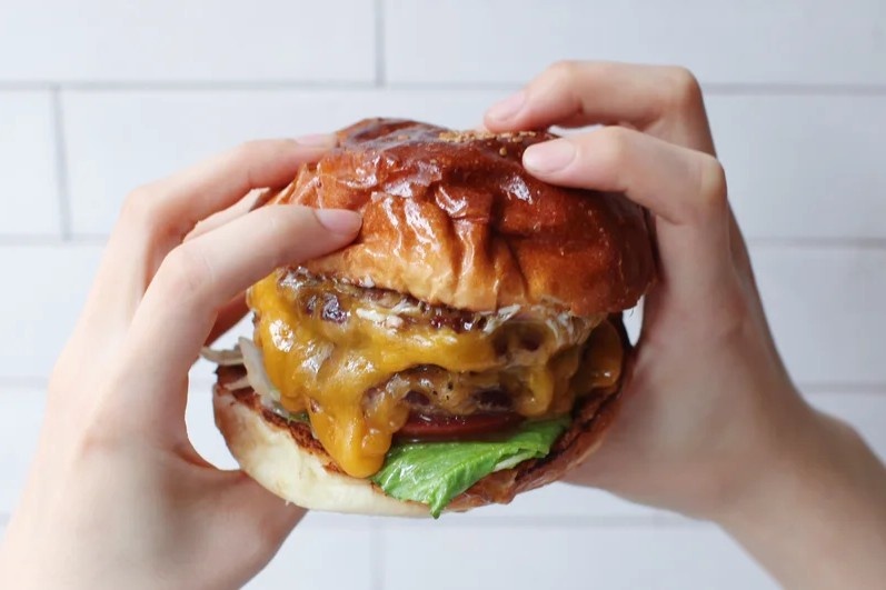 「Burger Mania」用小資價品嘗100%和牛漢堡