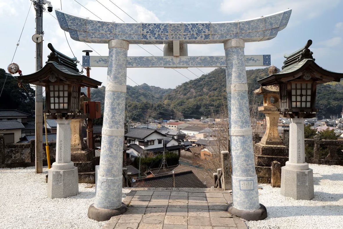 เมืองเครื่องเคลือบดินเผาอุชิยามะที่ยังมีชีวิต