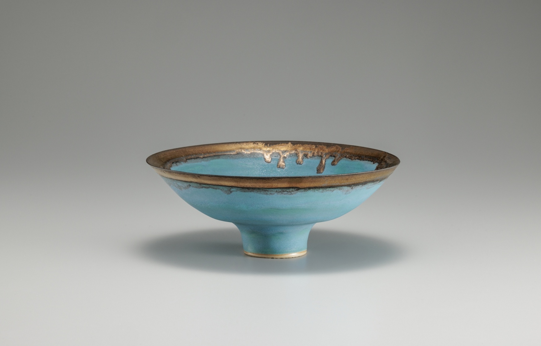 เปิดตัวนิทรรศการย้อนรอยผลงานของลูซี รี (Lucie Rie) ณ กรุงโตเกียว